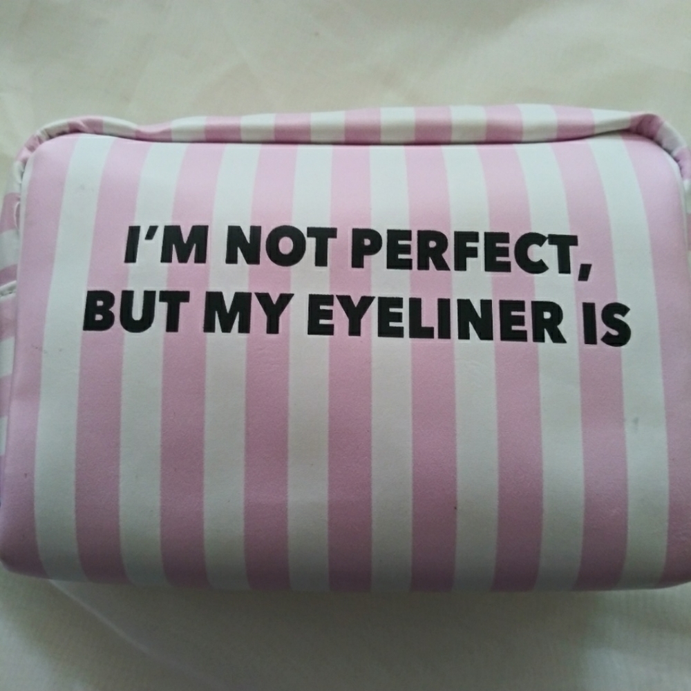 NWT Luxe & Willow striped make up bag